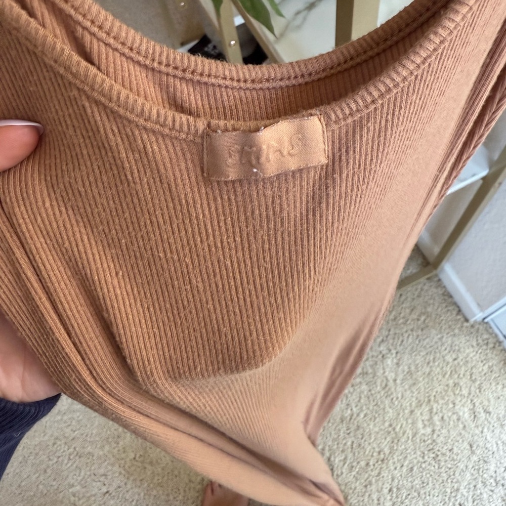 SKIMS Camel Ribbed Women's Sweater
